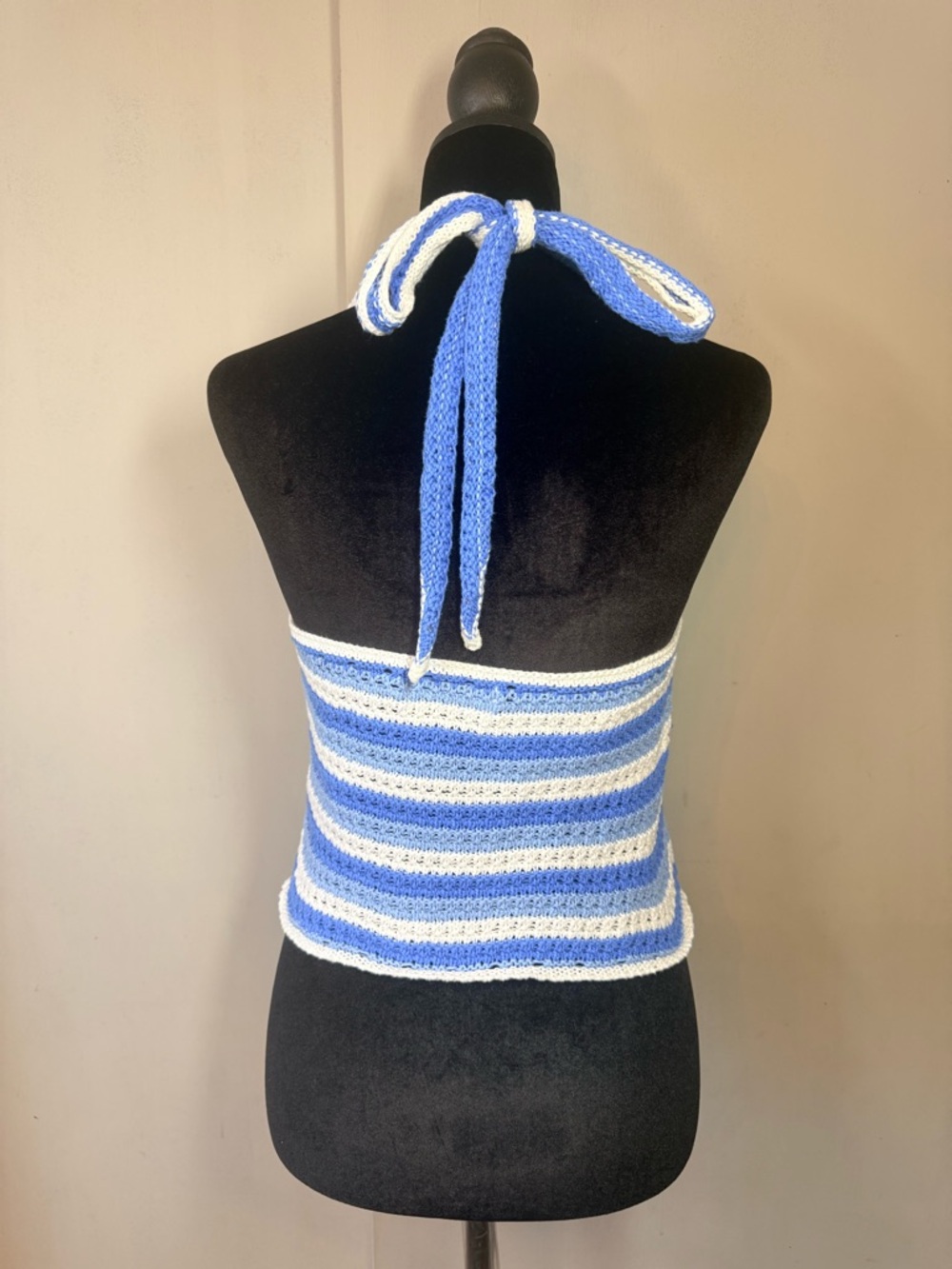 Hollister Blue and White Crochet Halter Top - Picture 4 of 6